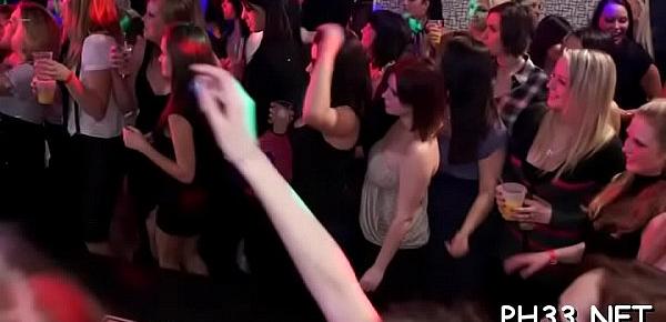  Gals wishes to fuck the army dancer